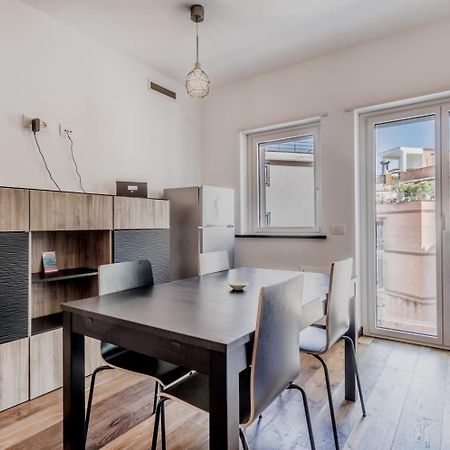 Monteverde Sunny Apartment ローマ エクステリア 写真